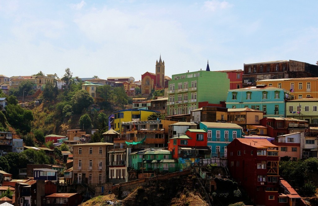チリの世界遺産：バルパライソの海港都市の歴史的街並み